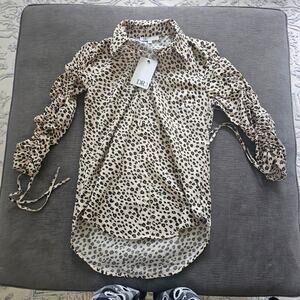 NWT DR2 Women's Cream Black Leopard Print Button Down Shirt Top Size Small